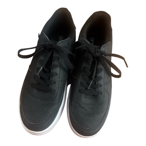 Weissman Low Top Dance Sneaker Size Women’s 7 - Picture 3 of 10